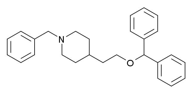 1-Benzyl-4-(2-(diphenylmethoxy)ethyl)piperidine