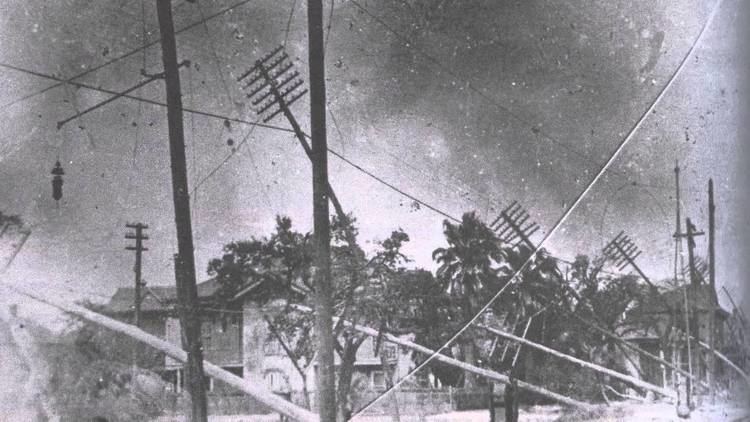 1915 New Orleans hurricane httpsiytimgcomviQWtCm4n1nqMmaxresdefaultjpg