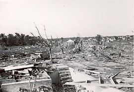 1953 Flint–Beecher tornado httpsuploadwikimediaorgwikipediacommonsthu