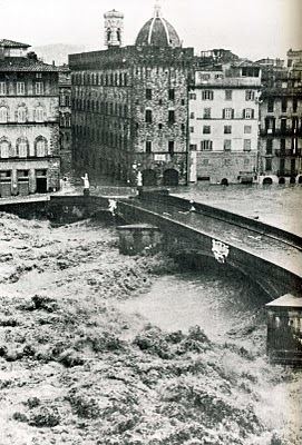 1966 flood of the Arno flood urbanzip