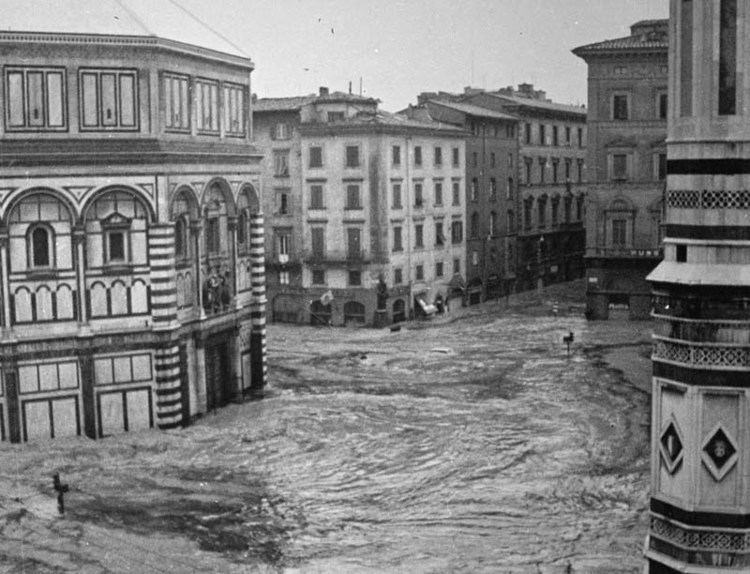 1966 flood of the Arno Sunsets and River Rats An Ode to the Arno Florence for Free