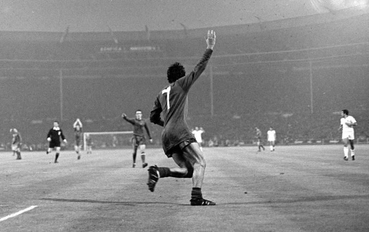 1968 European Cup Final George Best European cup final Retrocatch Historical moments in