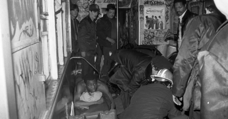 1984 New York City Subway shooting Bernie Goetz shoots wouldbe muggers in the train in 1984 NY Daily