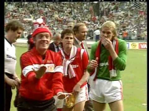 1985 FA Cup Final Man Utd 1985 FA Cup Final PostMatch Celebrations HQ YouTube