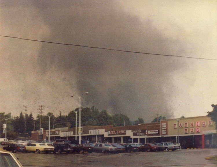 1985 United States–Canada tornado outbreak May 31 1985 A tornado outbreak out of place US Tornadoes