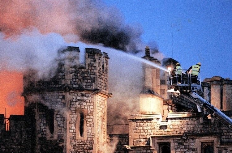 1992 Windsor Castle fire Windsor Castle goes up in flames during the Queen39s 39annus