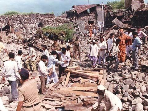 1993 Latur earthquake wwwswaminarayanorgactivitiesreliefimageslatu
