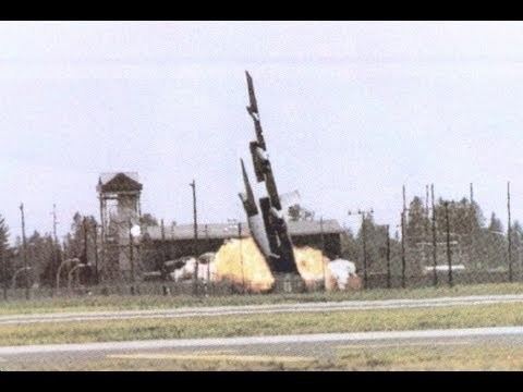 1994 Fairchild Air Force Base B-52 crash 1994 Fairchild Air Force Base B52 Plane Crash YouTube