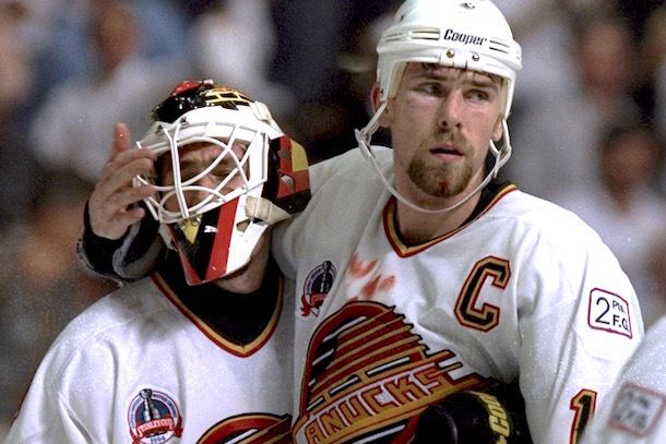 1994 Stanley Cup Finals Canucks Tweet About 3994 Cup Finals Enrages Fans