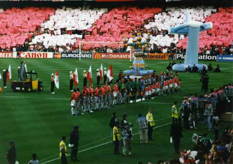 1998–99 UEFA Champions League File1999 UEFA Champions League Final teams line upjpg Wikimedia