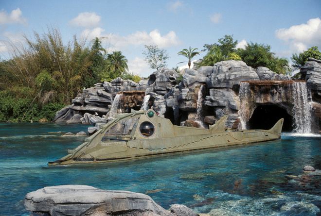 20,000 Leagues Under the Sea: Submarine Voyage 20000 LEAGUES UNDER THE SEA SUBMARINE VOYAGE The Disney Sophisticate