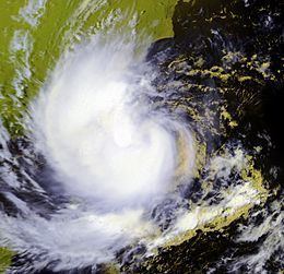 2002 Oman cyclone httpsuploadwikimediaorgwikipediacommonsthu