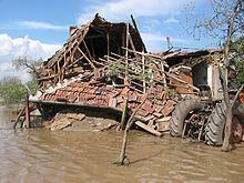2005 European floods httpsuploadwikimediaorgwikipediacommonsthu