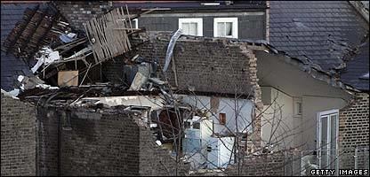 2006 London tornado CBBC Newsround UK London tornado cleanup continues