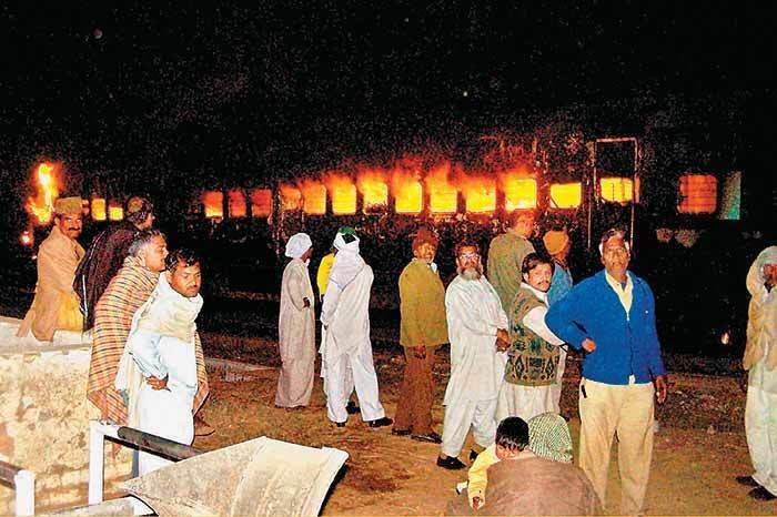2007 Samjhauta Express bombings Top 10 WarProvoking Moments in Indo Pak Relationship