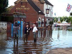 2007 United Kingdom floods httpsuploadwikimediaorgwikipediacommonsthu