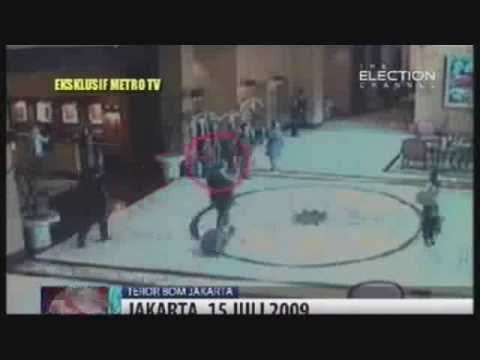 2009 Jakarta bombings JW Marriott Jakarta Bombing July 2009 Captured by CCTV YouTube