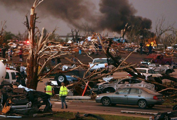 2011 Joplin tornado Deadly Tornado Hits Joplin Mo The New York Times