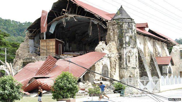 2013 Bohol earthquake Deadly Philippine quake hits Bohol and Cebu BBC News