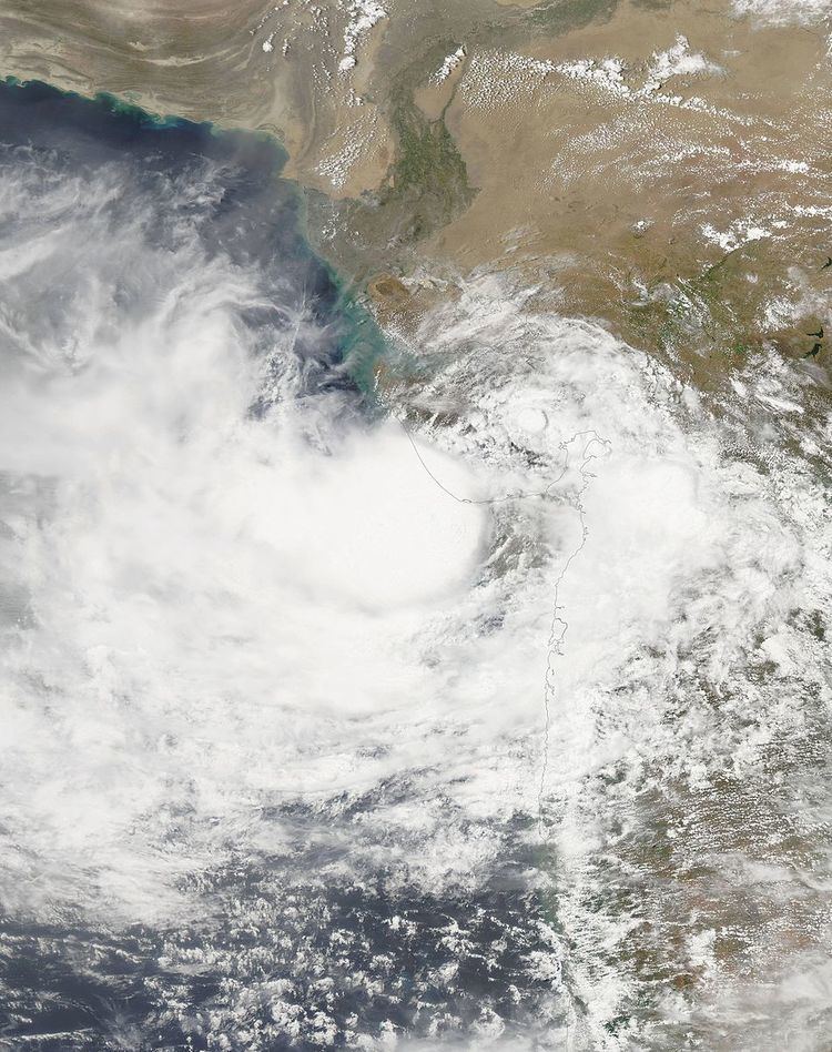 2015 Gujarat cyclone