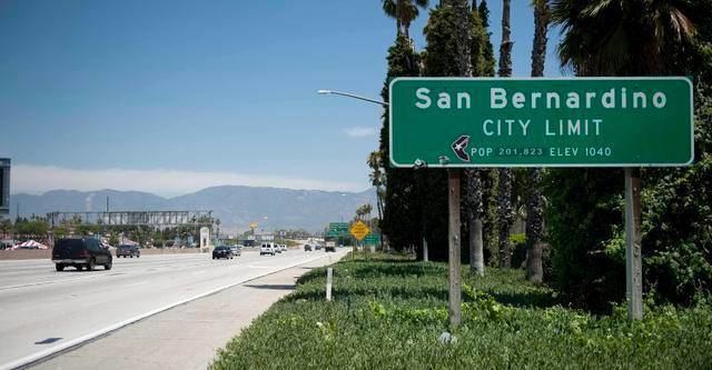 2015 San Bernardino attack wwwcapoliticalreviewcomwpcontentuploads2015