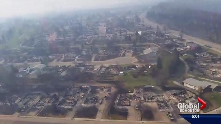 2016 Fort McMurray Wildfire Fort McMurray wildfire response now in 39Phase 239 officials