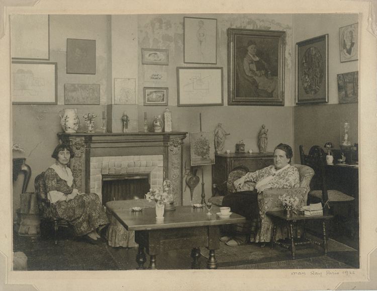 27 rue de Fleurus Photograph of Gertrude Stein and Alice Toklas in the apartment at 27