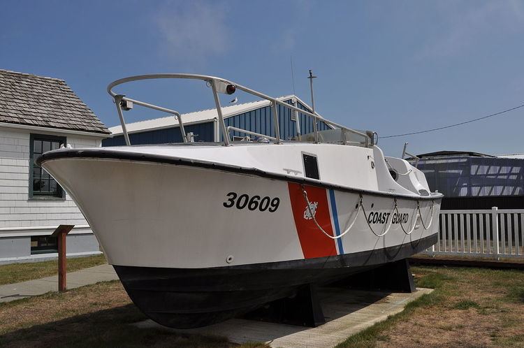 30' surf rescue boat