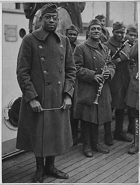 369th Infantry Regiment (United States) Photographs of the 369th Infantry and African Americans during World