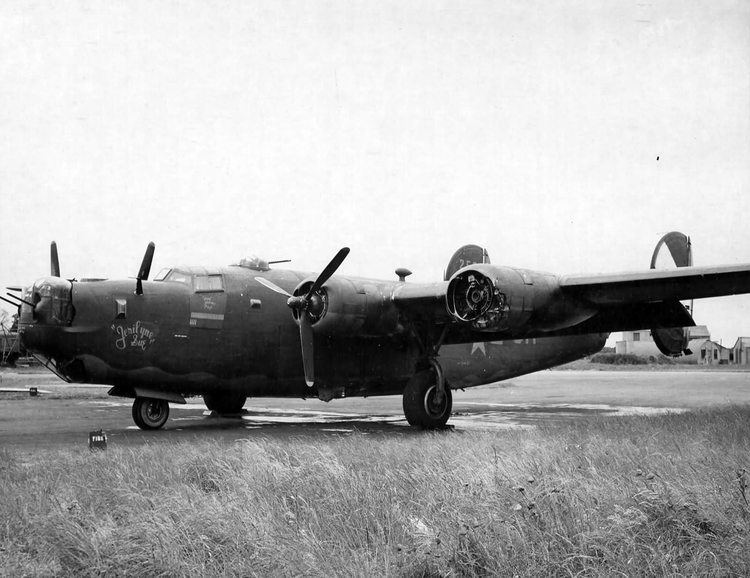 467th Bombardment Group B24H Liberator serial 4252499 quotJerilyne Suequot of the 789th BS