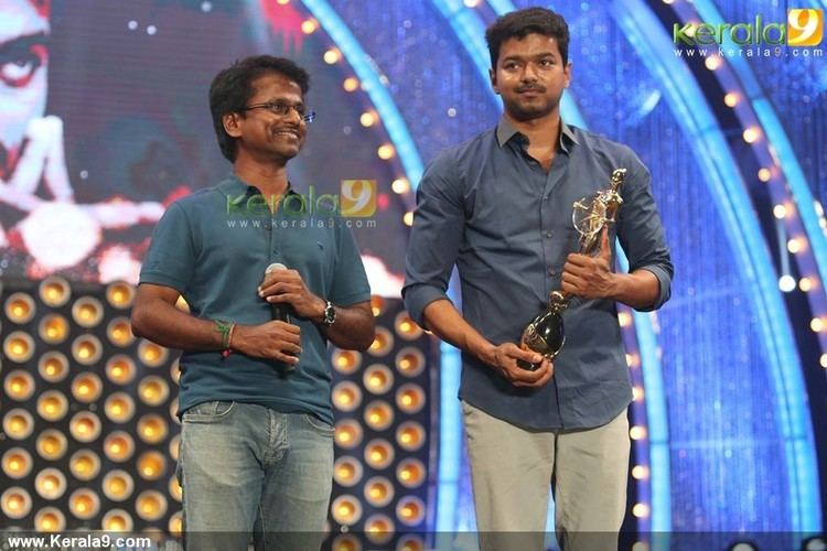 8th Vijay Awards Vijay at 8th vijay awards 2014 photos17 Kerala9com