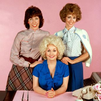 9 to 5 (film) Donnas Decembers Movie Review 9 to 5