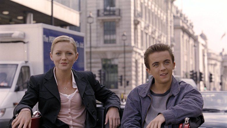 Agent Cody Banks 2: Destination London movie scenes