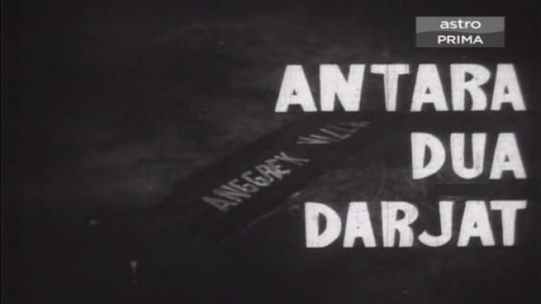 Antara Dua Darjat movie scenes