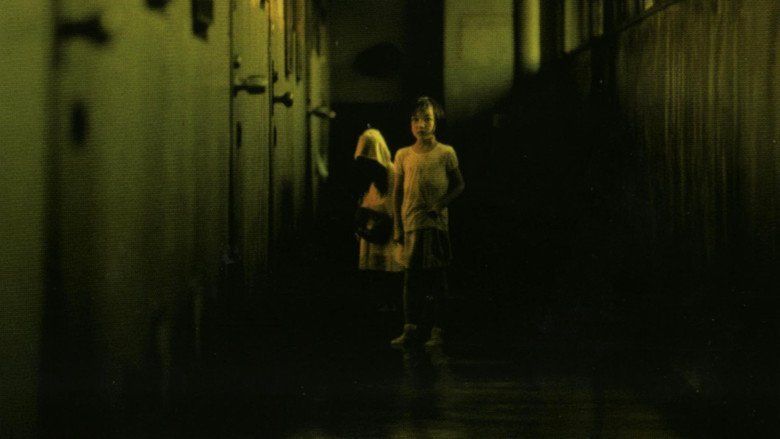 Dark Water (2002 film) movie scenes
