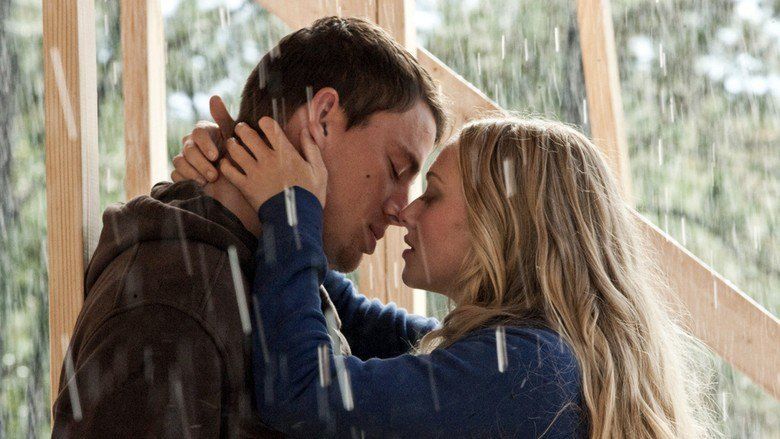 Dear John (2010 film) movie scenes