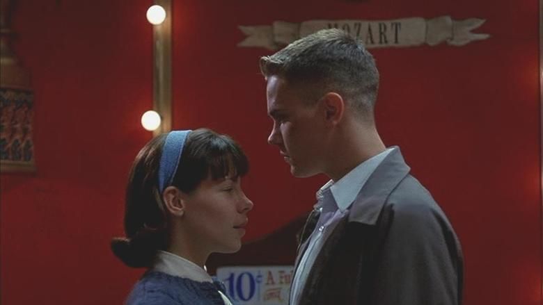 Dogfight (film) movie scenes