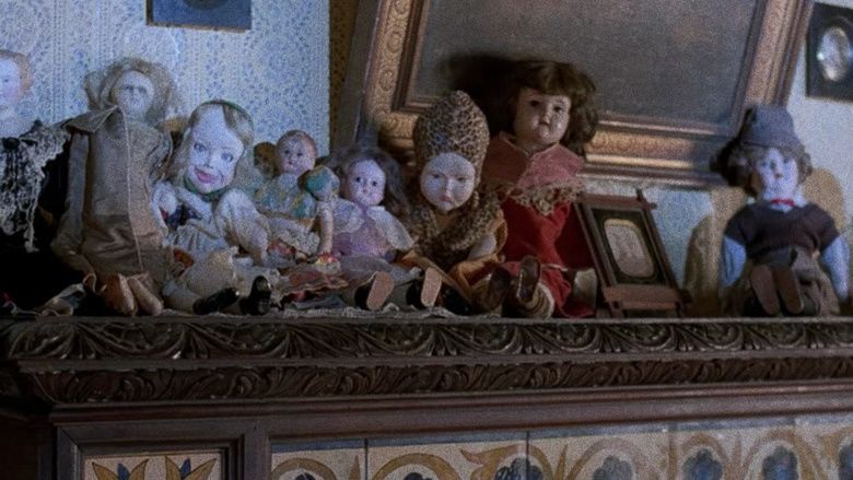 Dolls (1987 film) movie scenes
