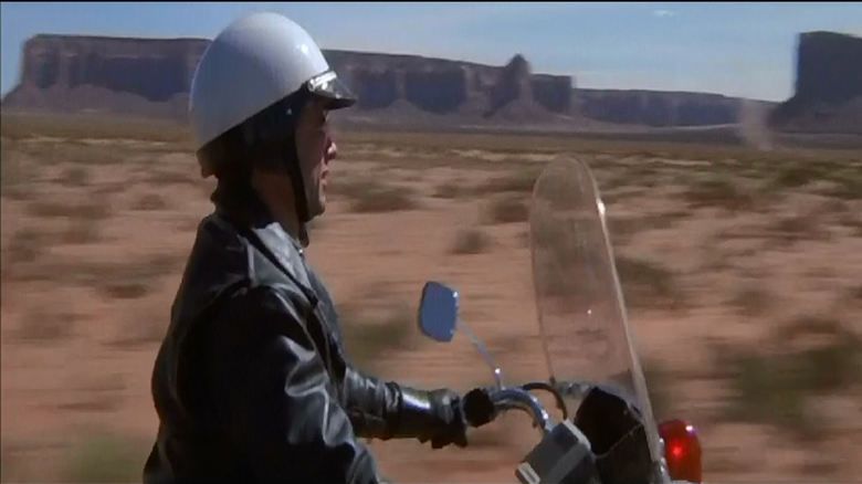 Electra Glide in Blue movie scenes