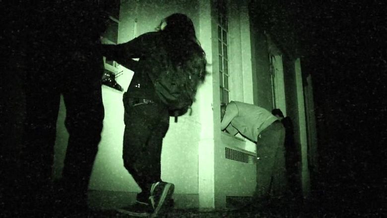 Grave Encounters movie scenes