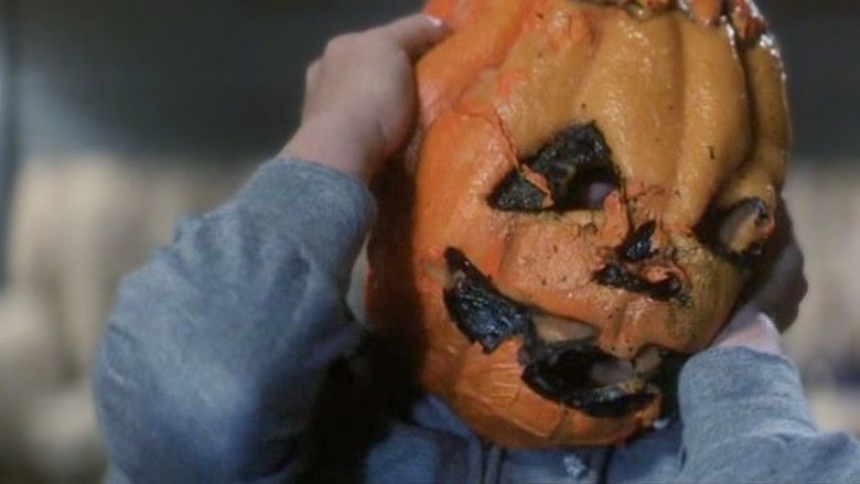 Halloween III: Season of the Witch movie scenes