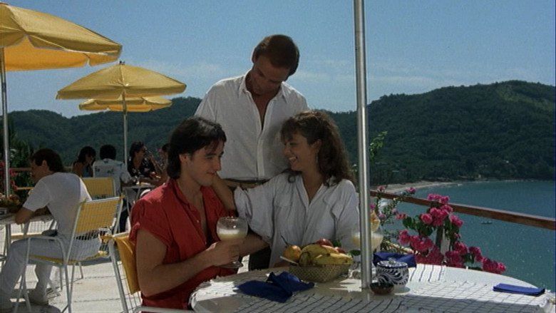 Hot Pursuit (1987 film) movie scenes