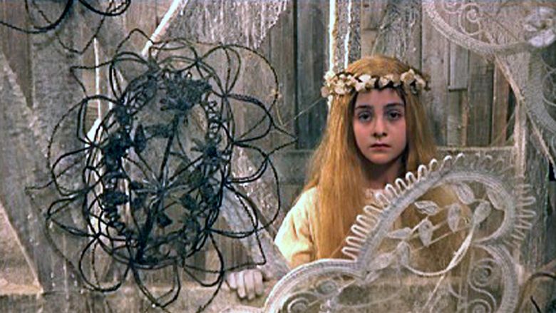 Juliet of the Spirits movie scenes