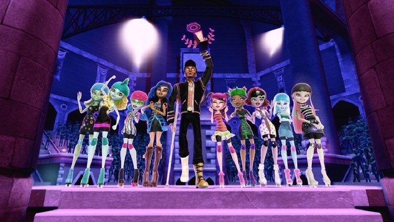 Monster High: Why Do Ghouls Fall in Love movie scenes