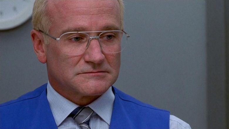 One Hour Photo movie scenes