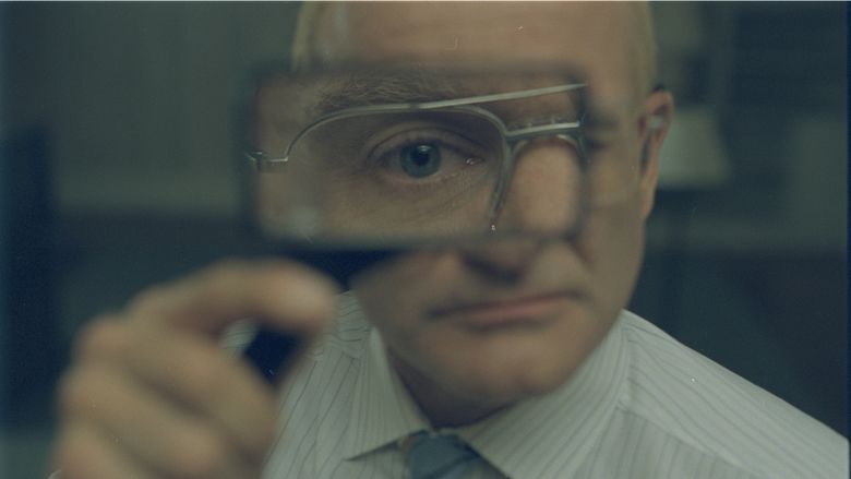 One Hour Photo movie scenes