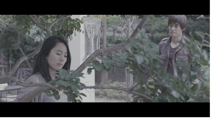 Yoo Ji-tae and Yoon Jin-seo in a movie scene from Secret Love (2010 film)