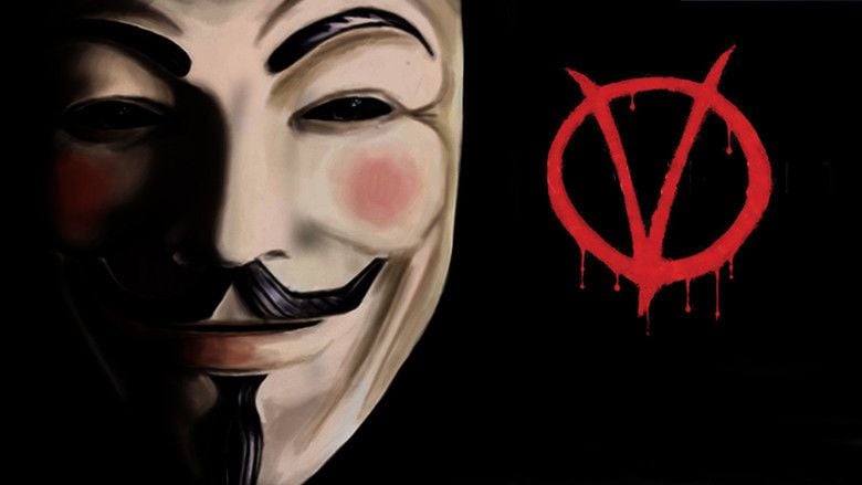  V for Vendetta (Widescreen Edition) : James McTeigue, Alan  Moore, David Lloyd, Natalie Portman, Hugo Weaving, Stephen Rea, John Hurt,  Stephen Fry, Tim Pigott-Smith, Rupert Graves, Roger Allam, Ben Miles, Sinéad