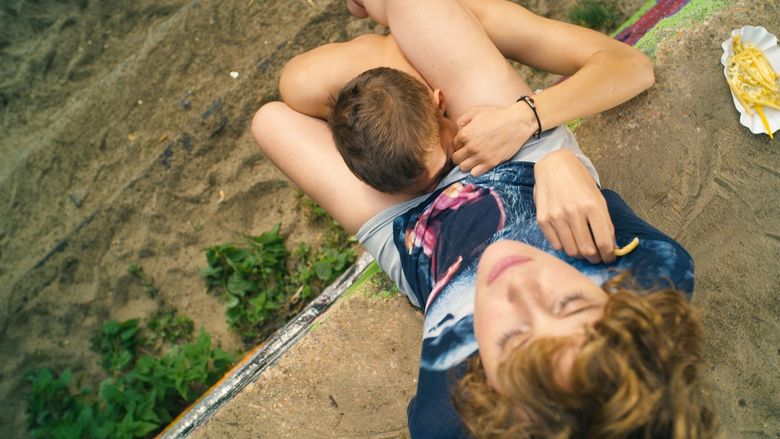 Carla Juri in an explicit scene with a man from the 2013 German drama film, Wetlands