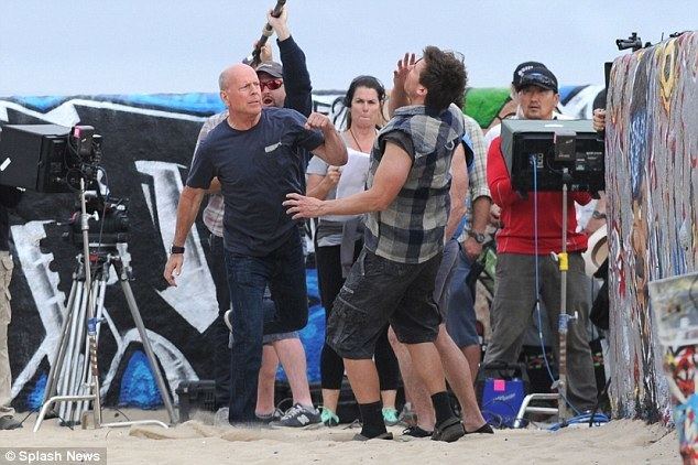 A Man on the Beach movie scenes He s the boss The actor was caught throwing punches at men portraying beach bums